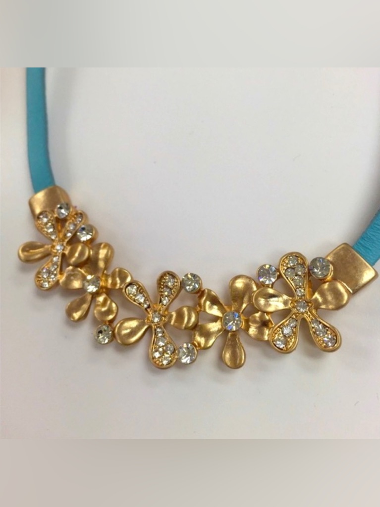Matte Gold Flower Crystal With Turquoise Leather Necklace-Nwt 48$